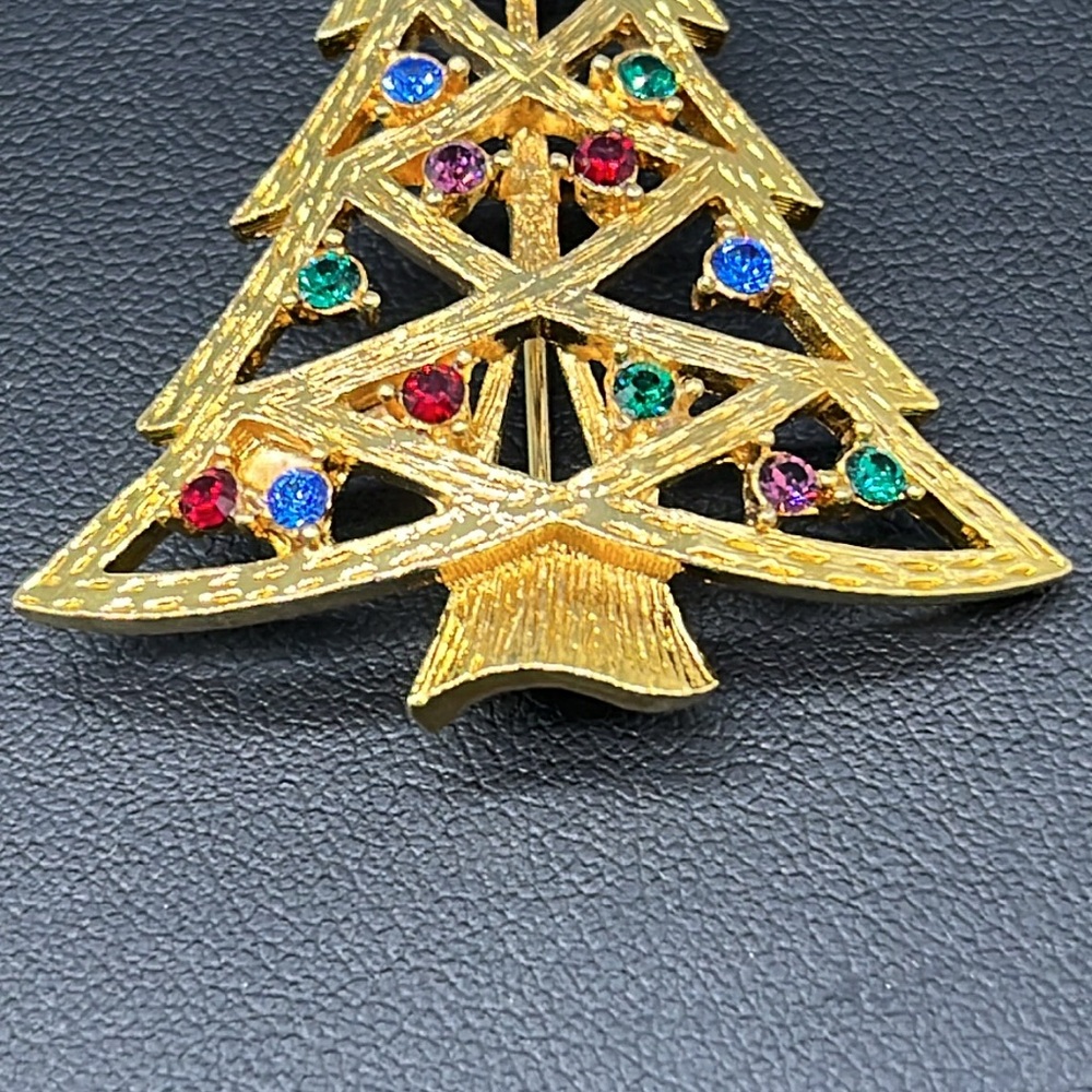 Elegant Vintage Eisenberg Ice Gold Christmas Tree Brooch with Multicolor Accents - Picture 7 of 12